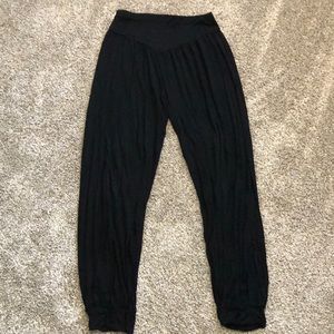 Black flowy stretchy pants